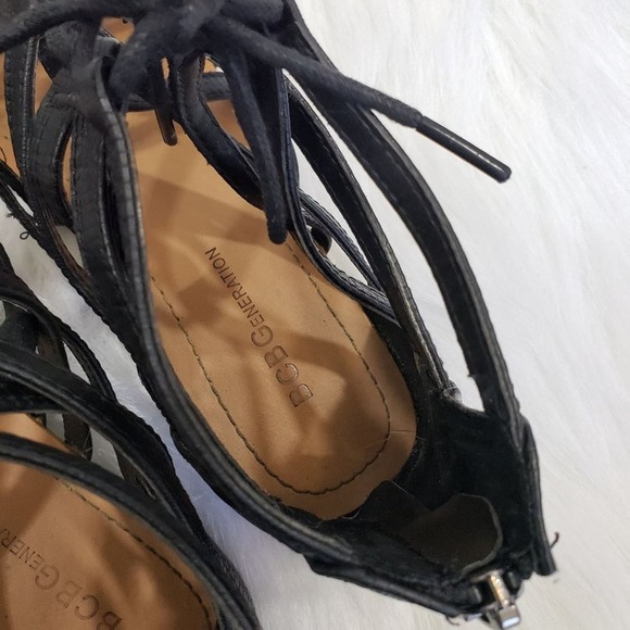 BCBG Generation black Back Zip Strappy Gladiator Sandal woman's size 8 - Picture 5 of 8